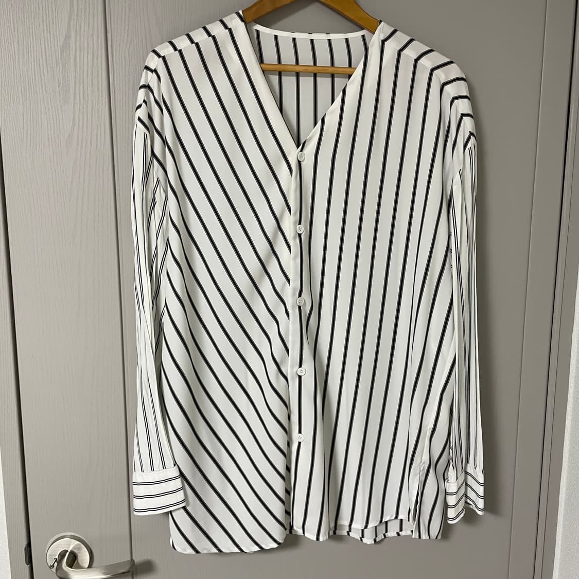 시스템옴므 브이넥 스트라이프 셔츠(오버핏) 상품이미지3