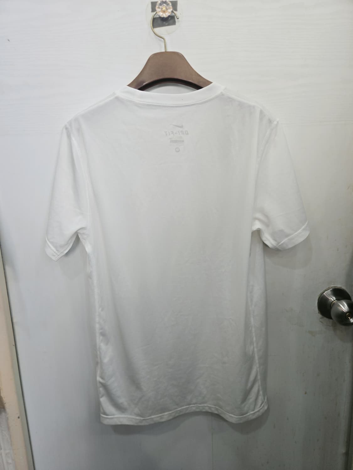 M,95) NIKE 나이키 드라이핏 반팔티셔츠! 화이트 & 그레이 로고 상품이미지3