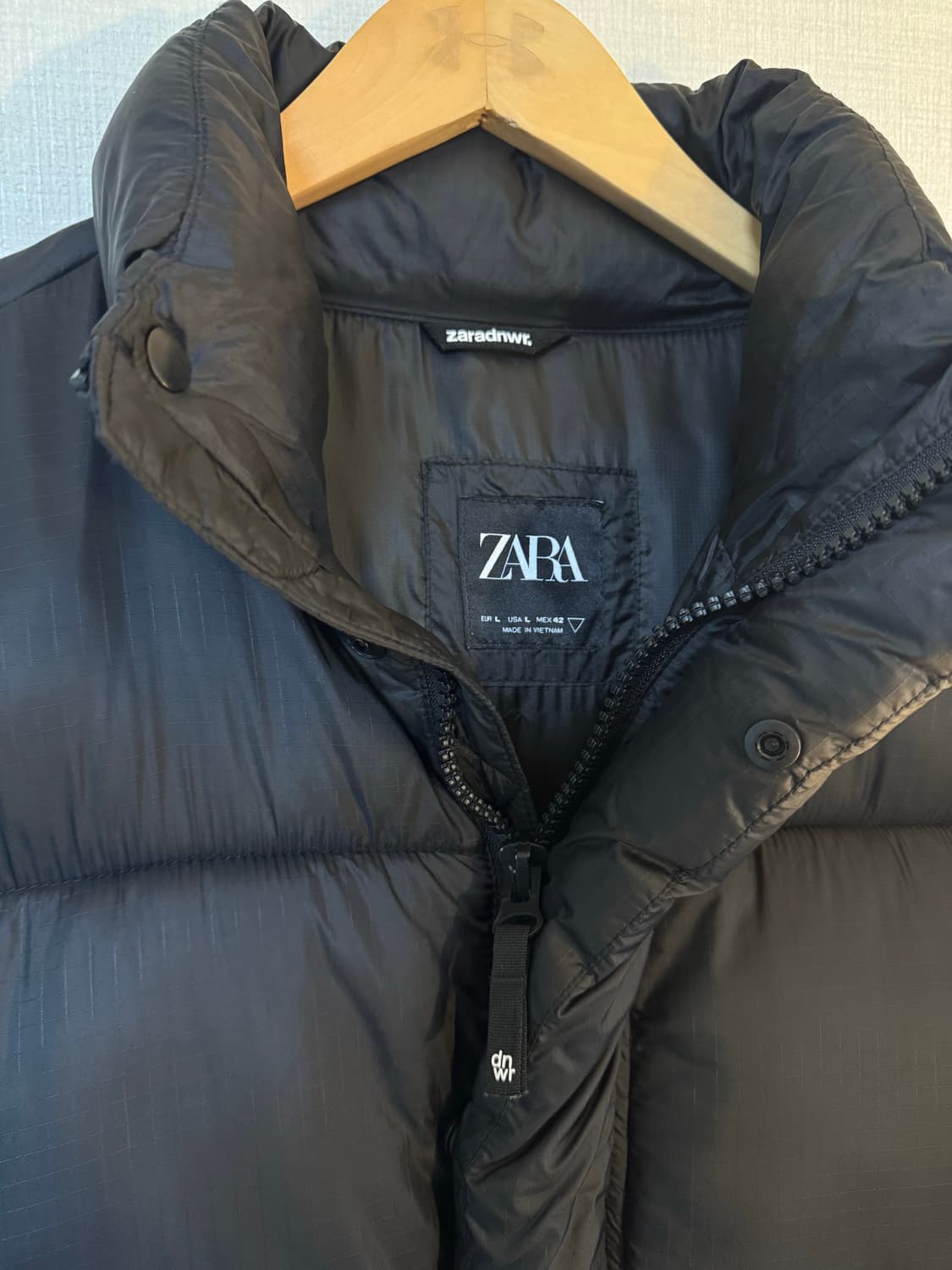 [L]자라 dmwr 패딩 블랙 상품이미지4