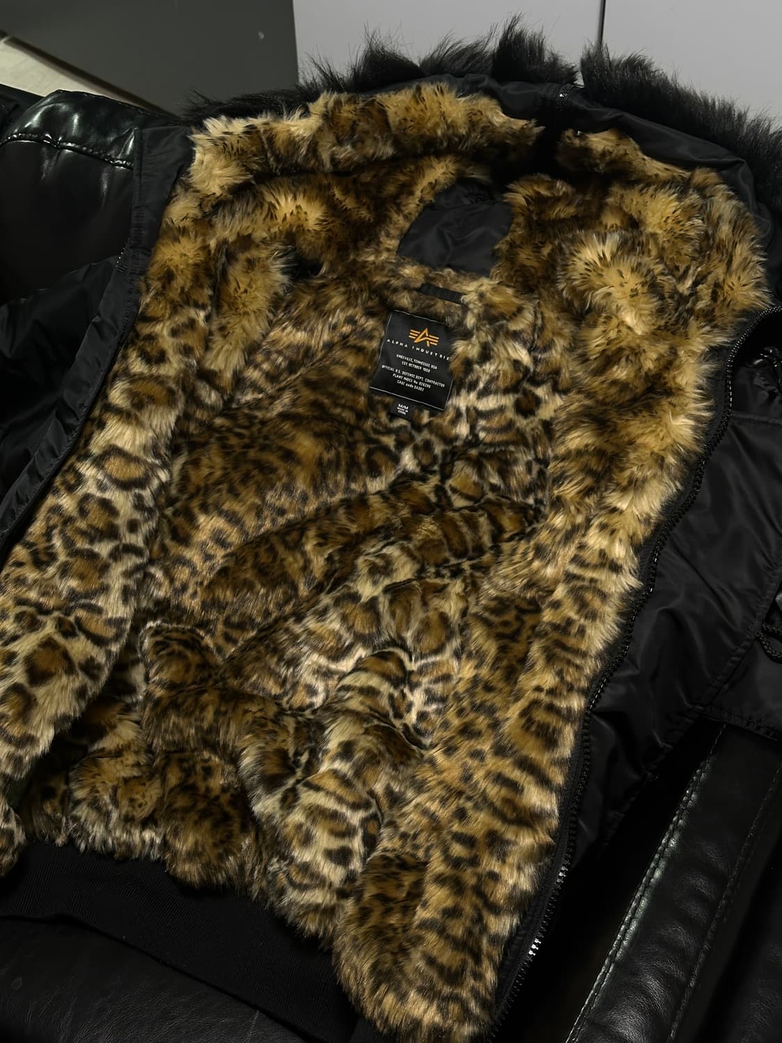 스투시 x 알파 인더스트리 N-2B 숏 웨이스트 파카 블랙 (m) 상품이미지2