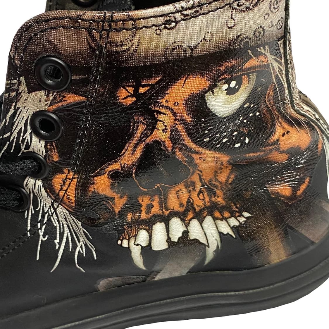 converse metallica pirate skull