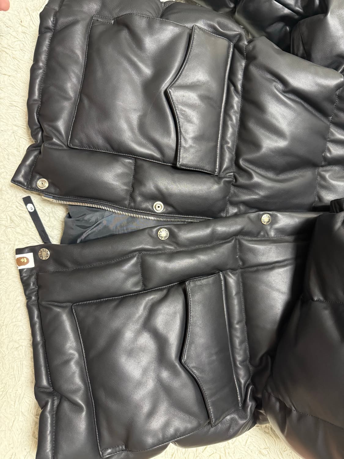 (XXL,2XL)BAPE 베이프 24fw 레더 다운 자켓 패딩 상품이미지4