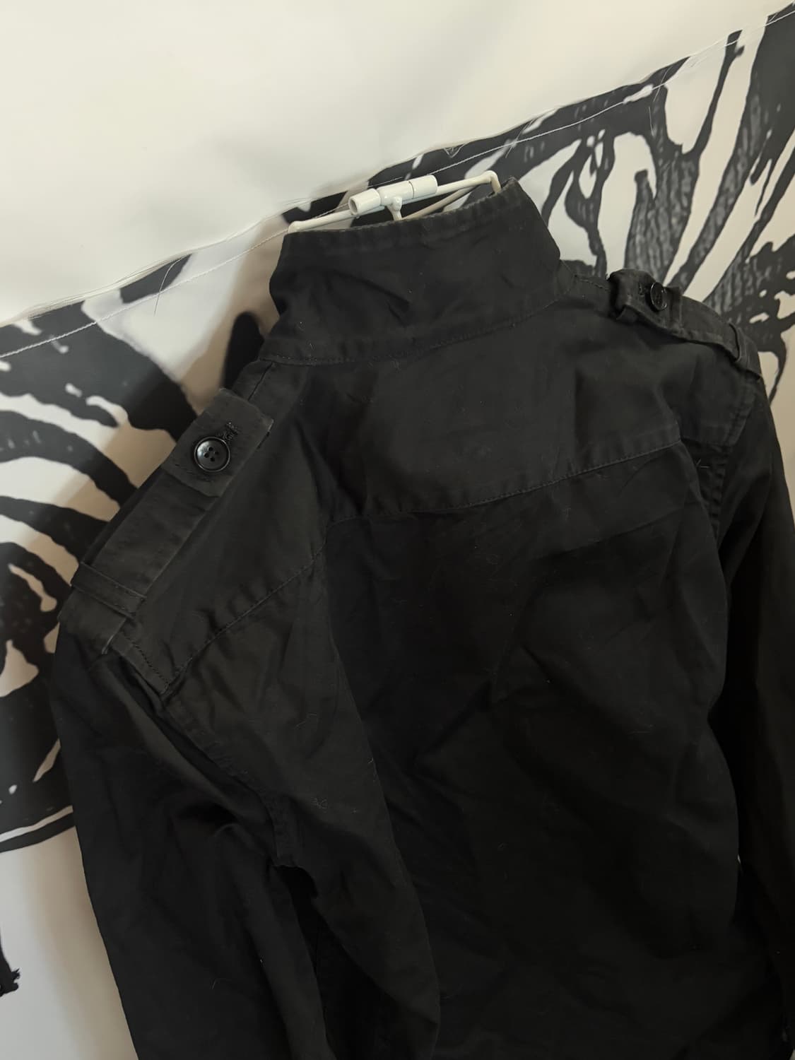 • Black Zipper Detail High-Neck Jacket 상품이미지7