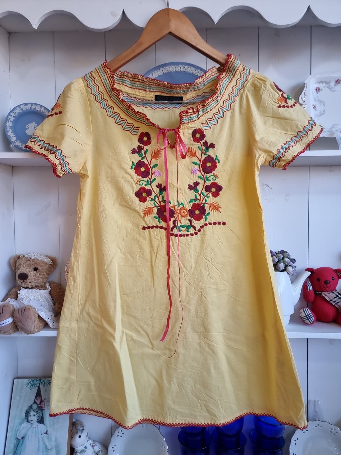 옐로 플라워 자수 원피스 상품이미지1