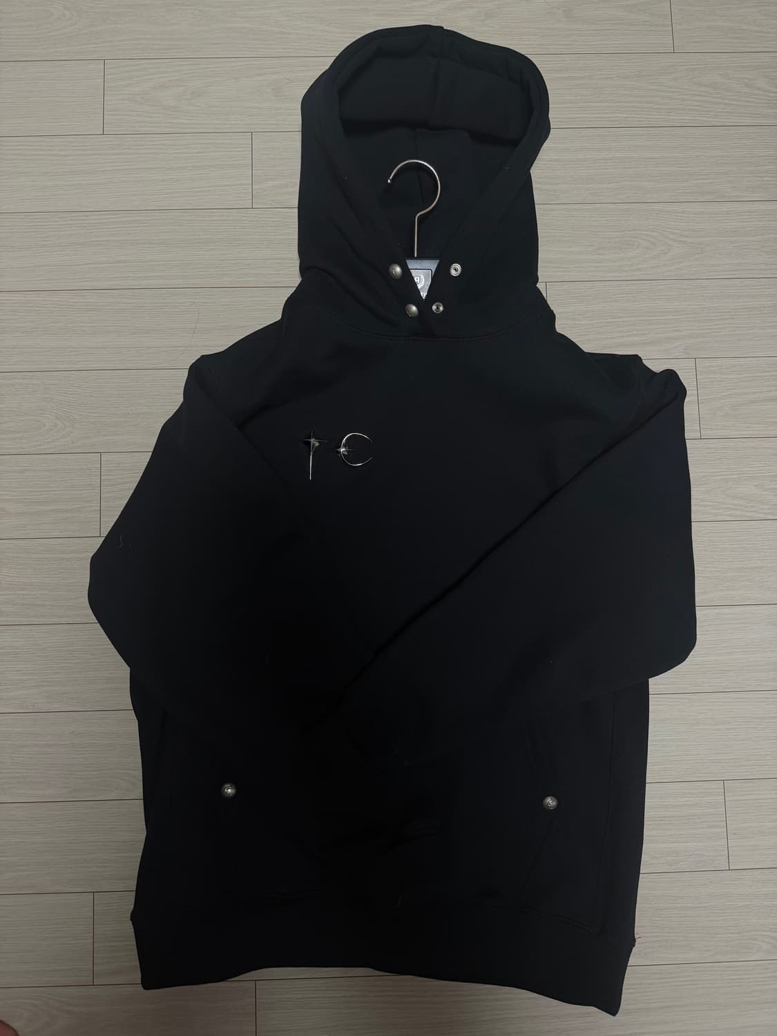 떠그클럽 아머 후드티 상품이미지1