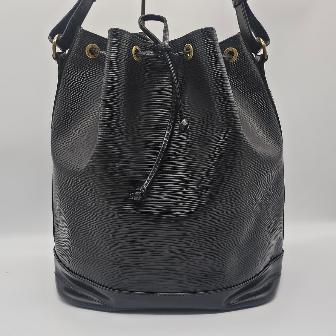 정품 루이비통 에삐 노아 GM 버킷백 상품이미지2