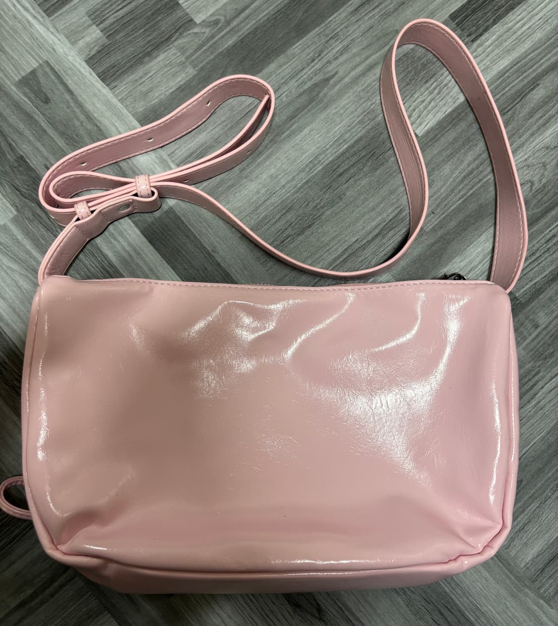 노노모로 핑크 에나멜 숄더백 상품이미지5