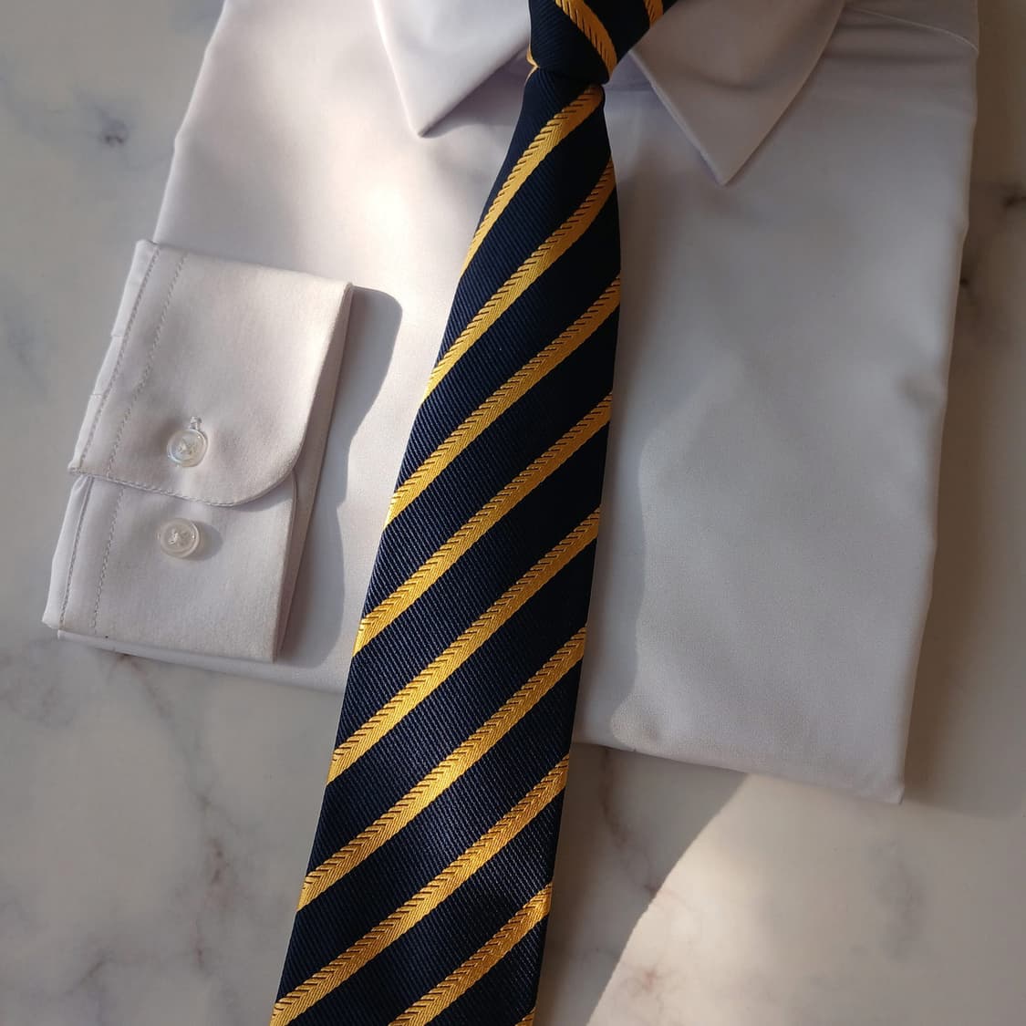 닥스 실크 네이비 스트라이프 넥타이 8.2cm A+등급 A18948
 상품이미지4