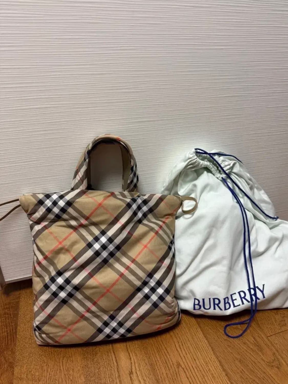 버버리 토트백 새상품  상품이미지4