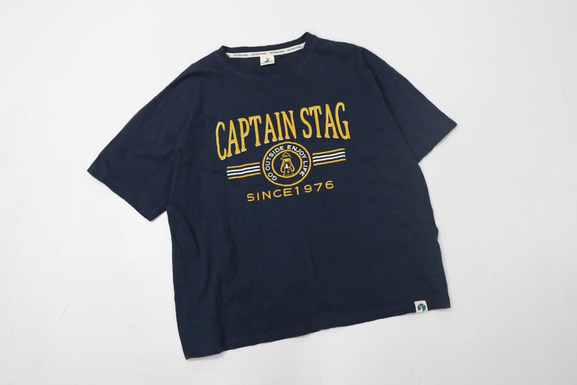 CAPTAIN STAG 캡틴스태그 빈티지 옐로우 빅로고 네이비 반팔티셔츠 상품이미지2