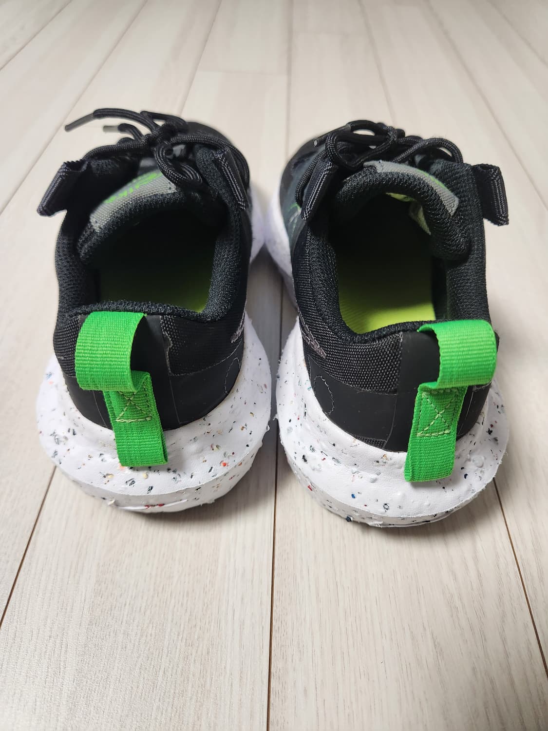 새상품급)나이키 운동화 크레이터 임팩트 블랙 다크 스모크 그레이 사이즈2 상품이미지4