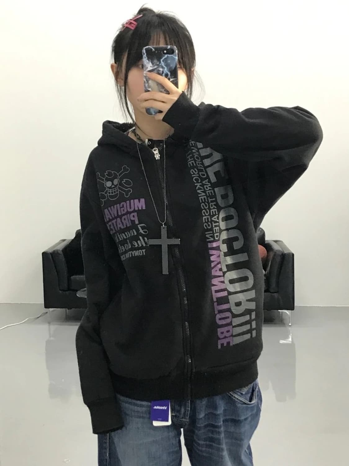 원피스 쵸파 디테일 블랙후드집업 상품이미지1