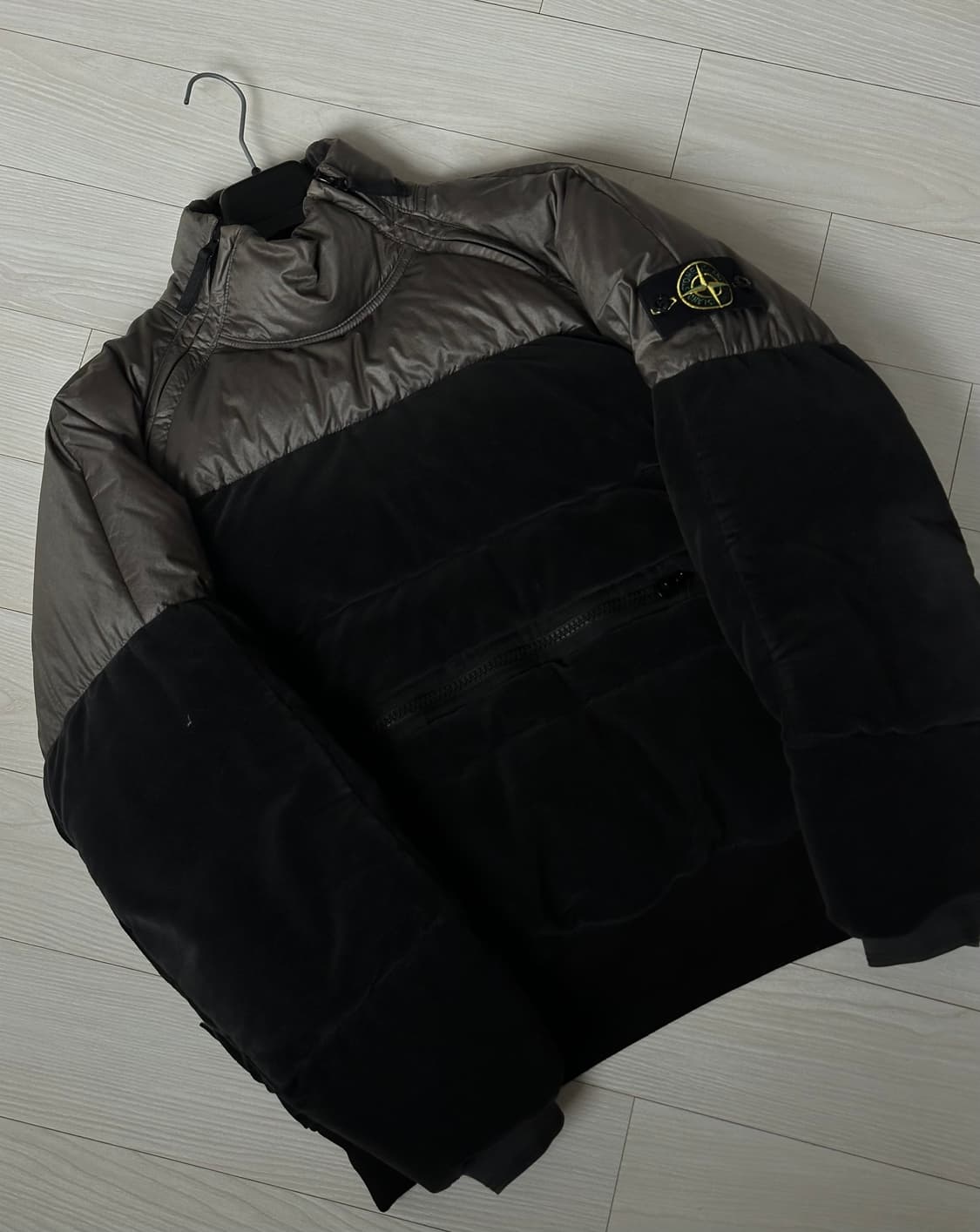 스톤아일랜드 x 바니스뉴욕 벨벳 아노락 L(105) 블랙 상품이미지7