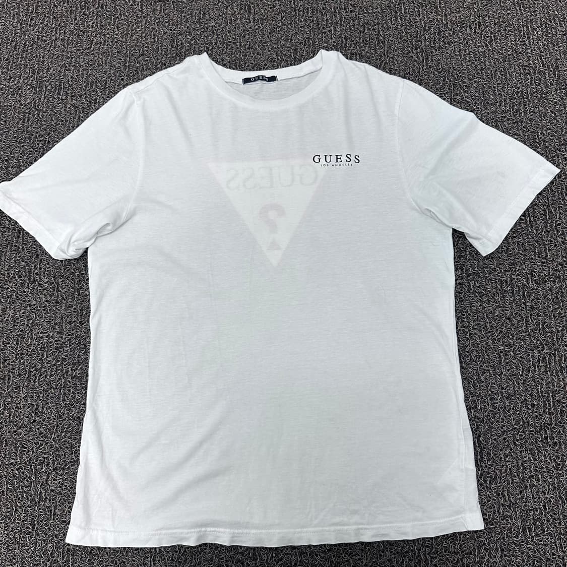 GUESS 게스 반팔티셔츠 화이트 95(M) 상품이미지1