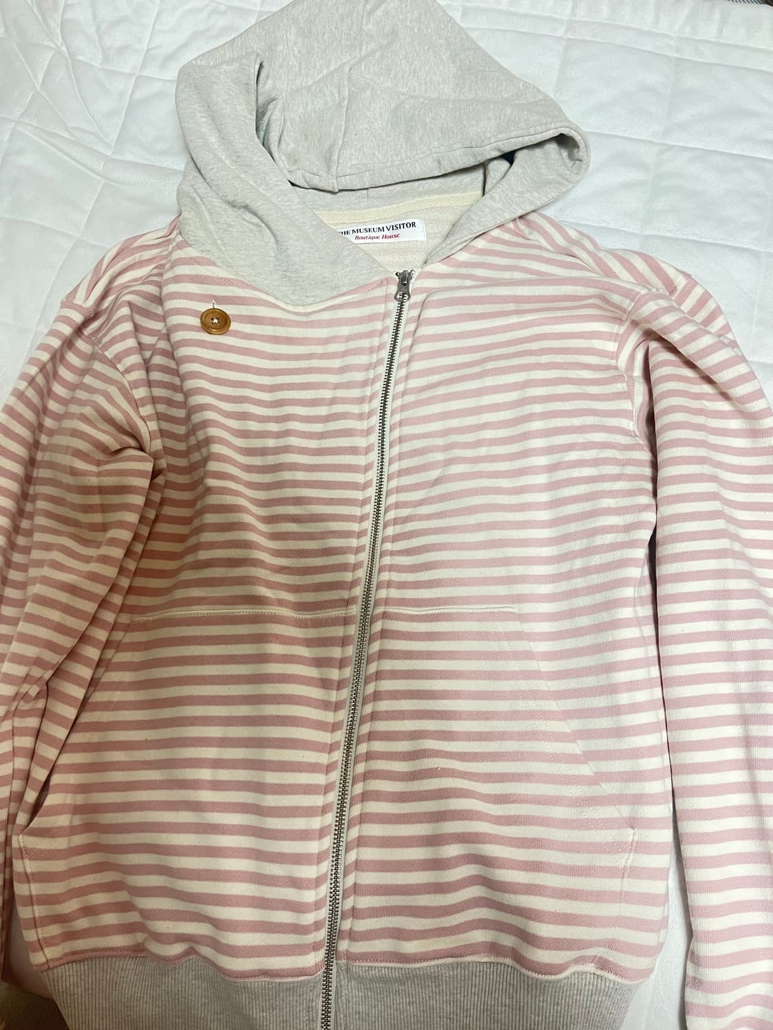 더뮤지엄비지터 핑크 스트라이프 후드집업 상품이미지1