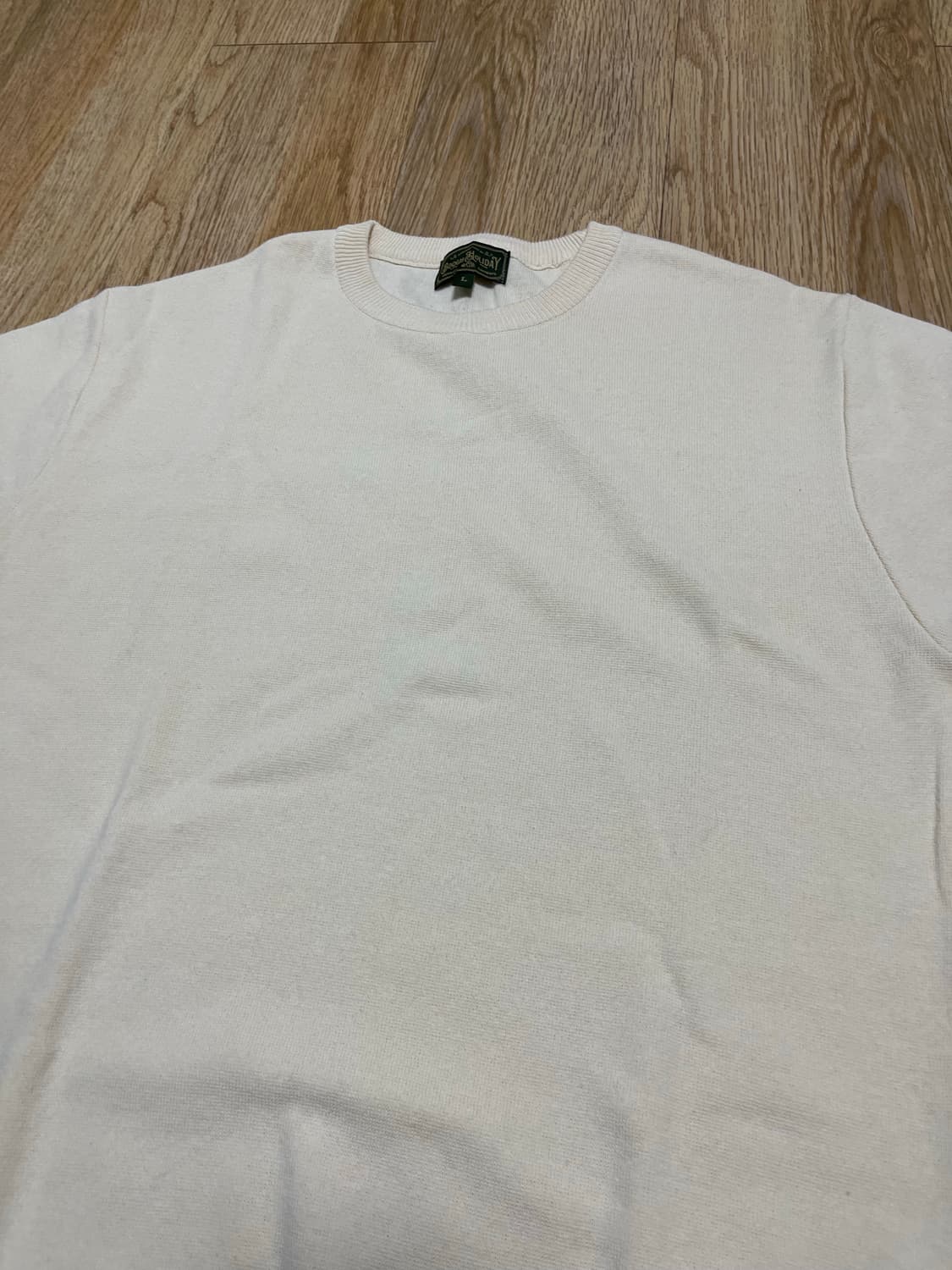 부기홀리데이 11 에센셜 니티드 티셔츠 크림 상품이미지3