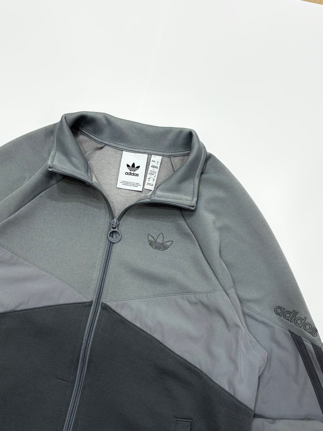 adidas 아디다스 신형 불꽃 트랙탑 그레이 져지 상품이미지3