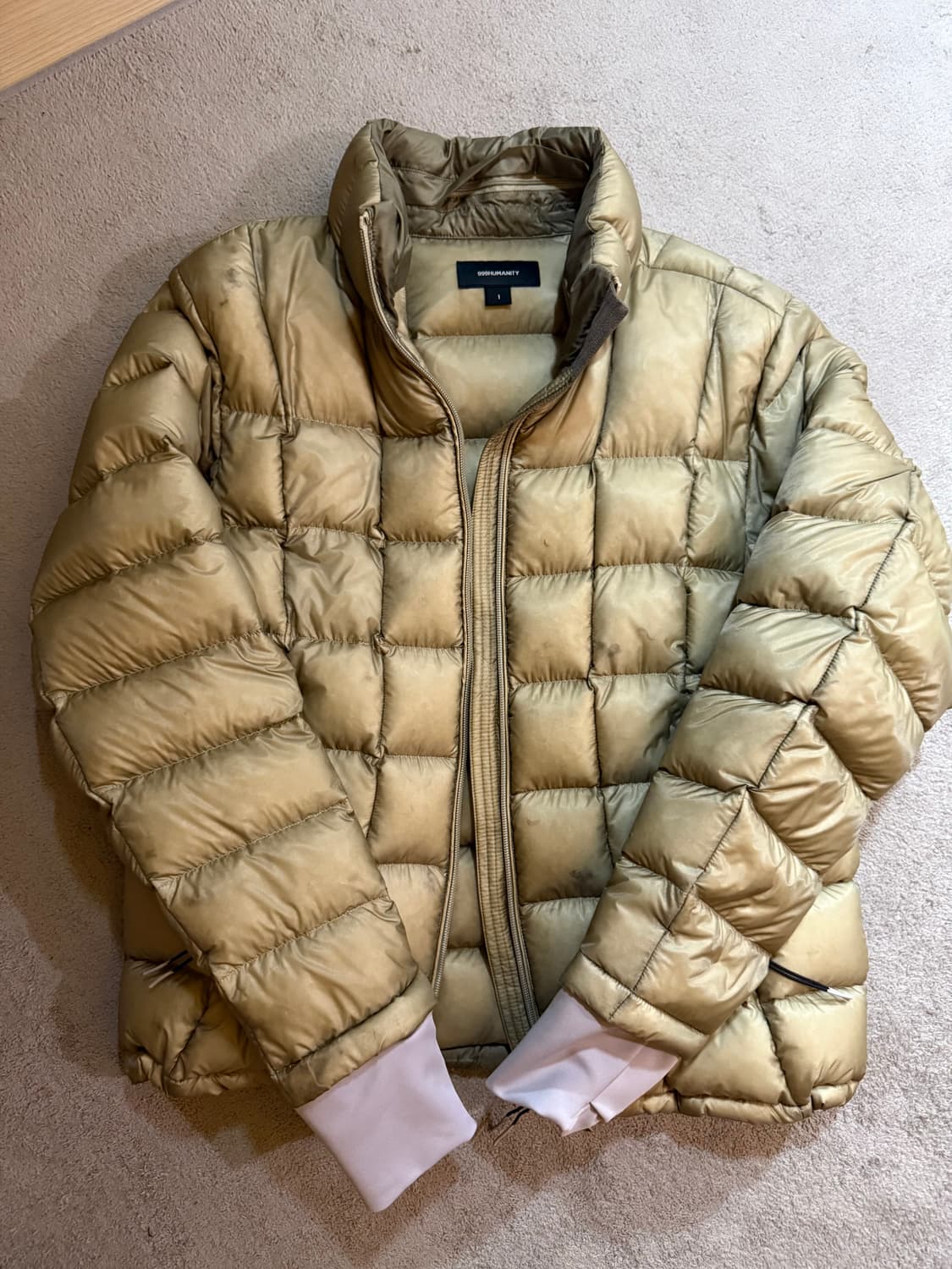 [1] 999 Humanity 패딩 카키 상품이미지1