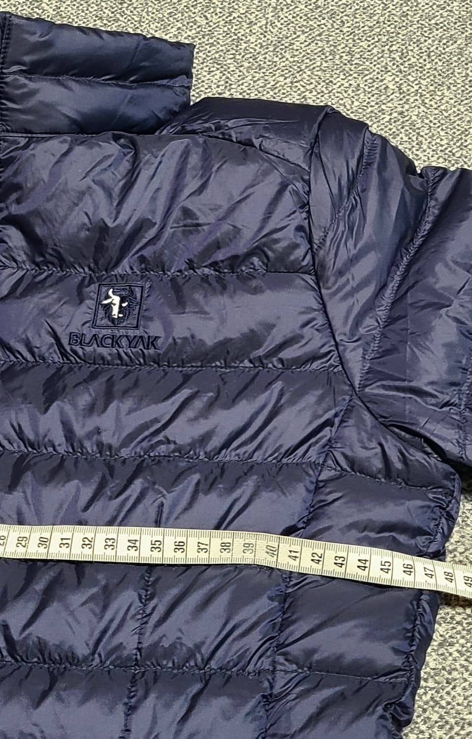 블랙야크 여성 경량 구스다운 패딩 95 네이 정사이즈  상품이미지3