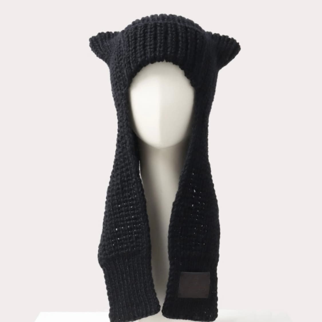 비비안 웨스트우드 이어플랩 캣 비니 상품이미지1