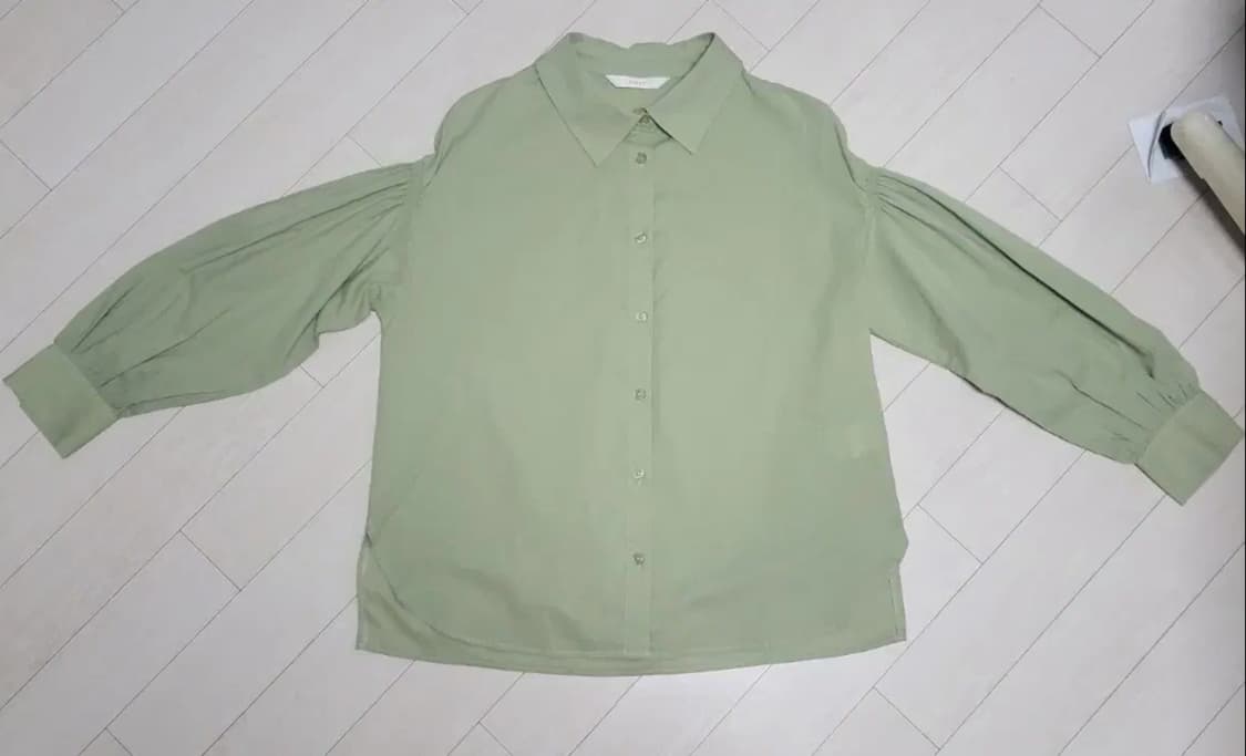 급처새상품!SOUP숲 팔셔링 우아한셔츠블라우스 레니본st오브제st샤틴st 상품이미지1