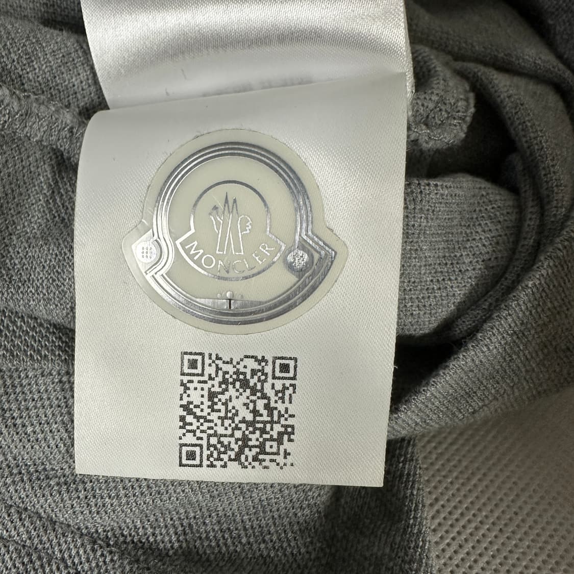 [B Grade] 몽클레어 그레이 카라 피케 티셔츠 상품이미지7