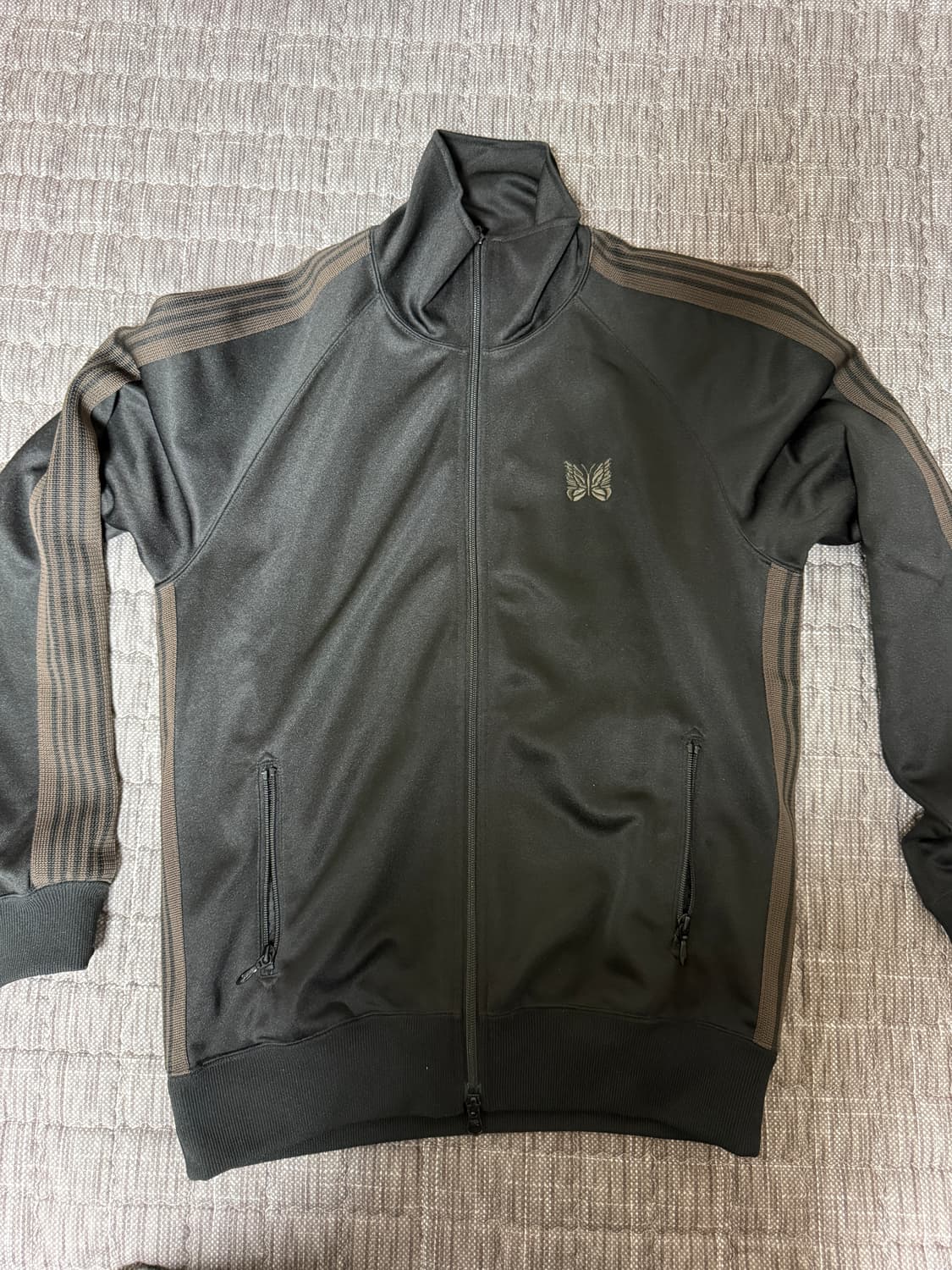 니들스 트랙 자켓 폴리 스무스 블랙 다크 브라운 상품이미지1