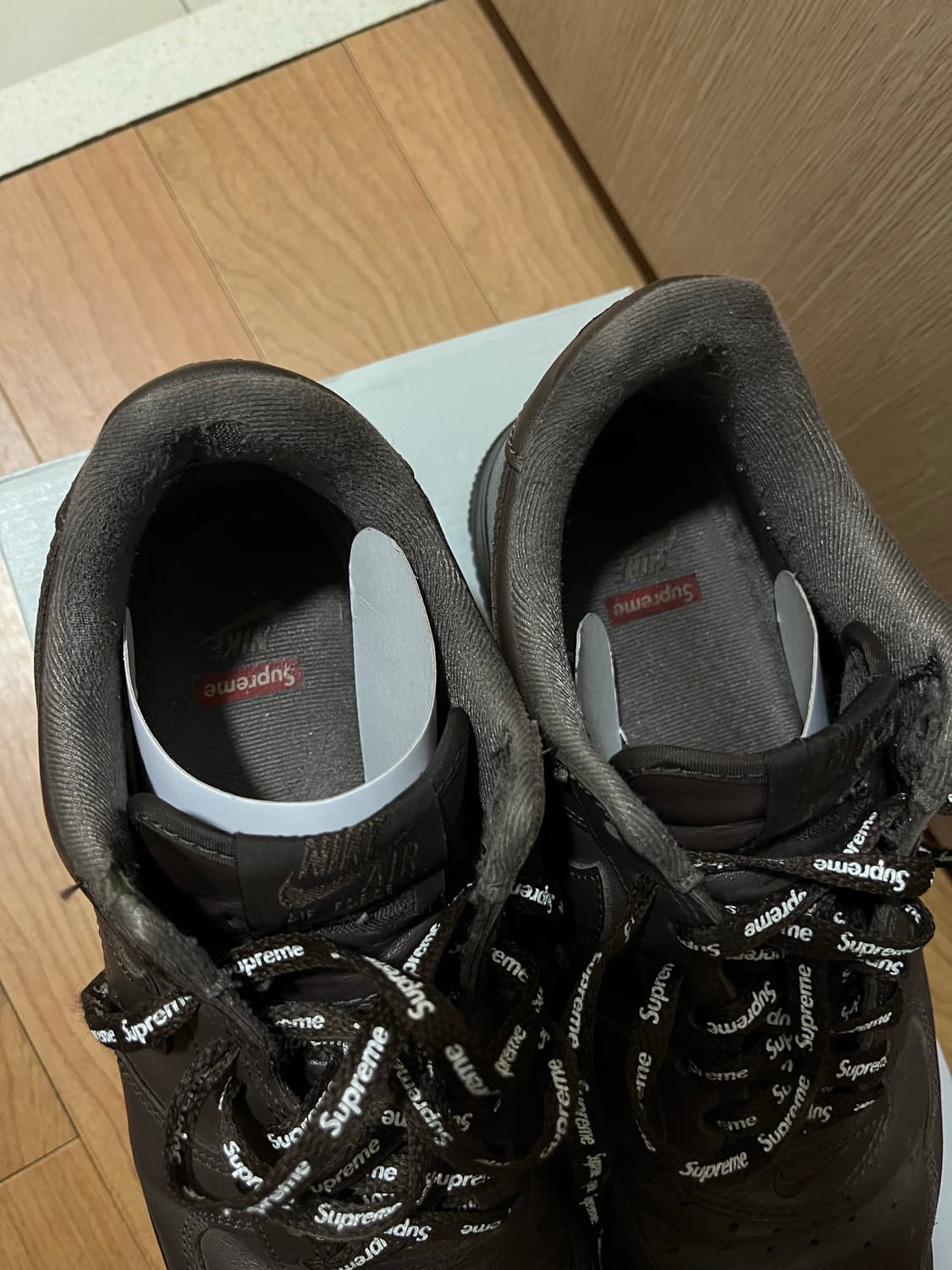 나이키 x 슈프림 에어포스 1 로우 바로크 브라운 255사이즈 팝니다 상품이미지4