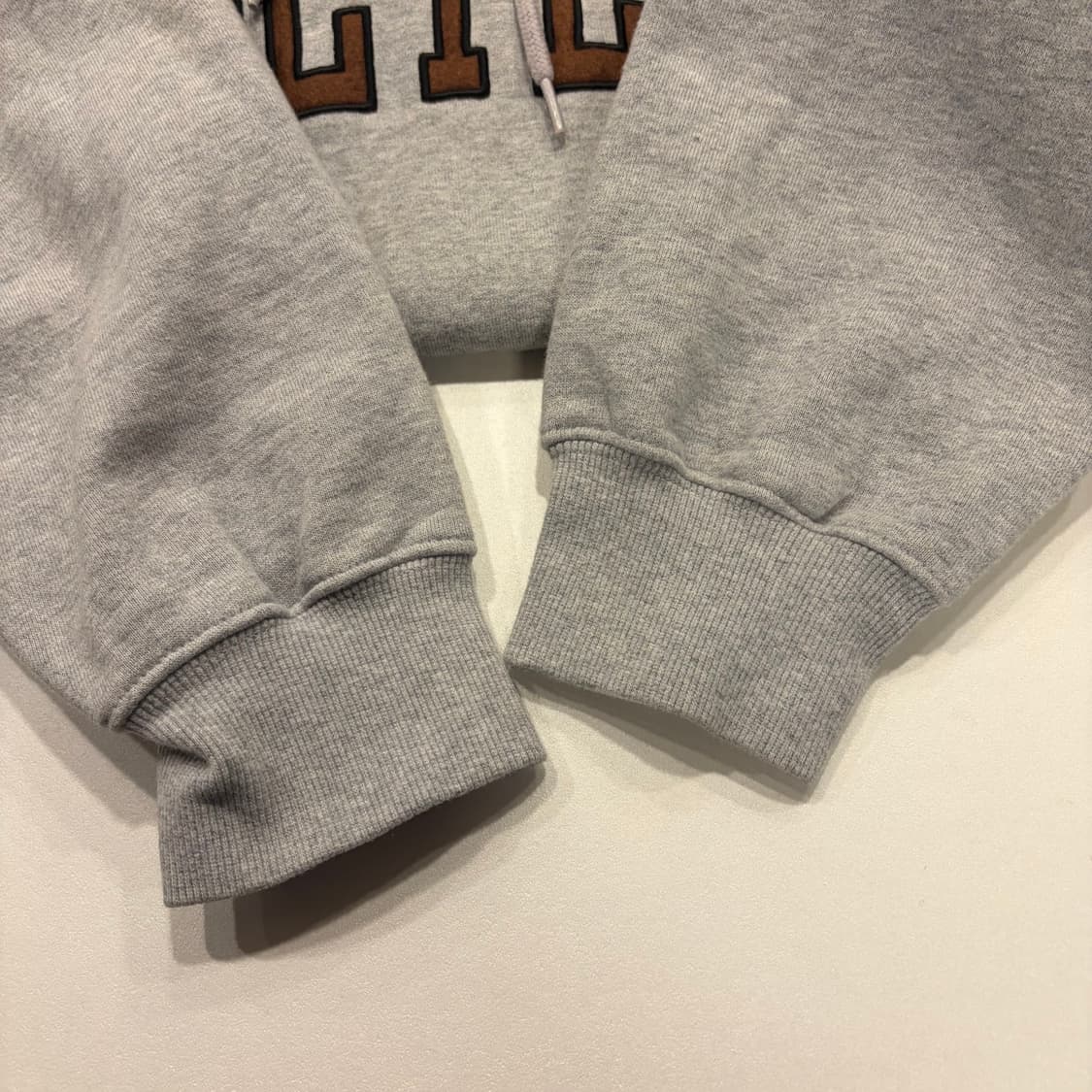 [L] 예스아이씨 YESEYESEE 기모 후드티 그레이 B890 상품이미지7