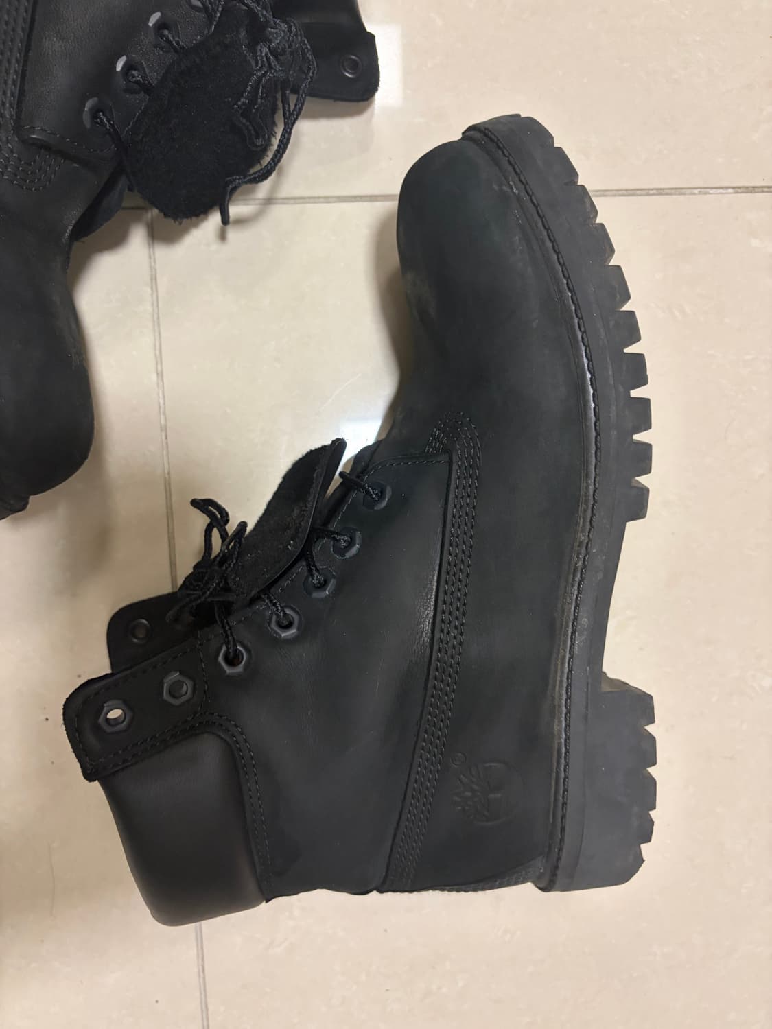 팀버랜드 6인치 부츠 블랙 상품이미지4