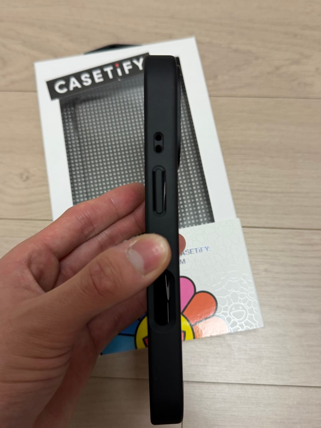 케이스티파이 무라카미 아이폰 16 Pro 케이스 상품이미지4