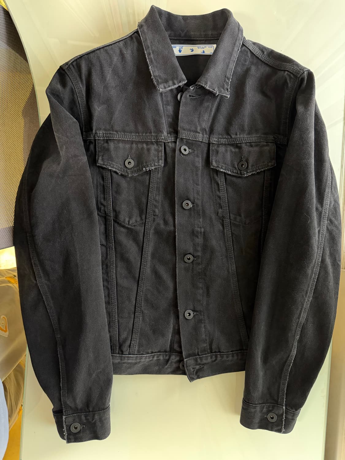 오프화이트 네거티브 마크 슬림핏 데님자켓 상품이미지3