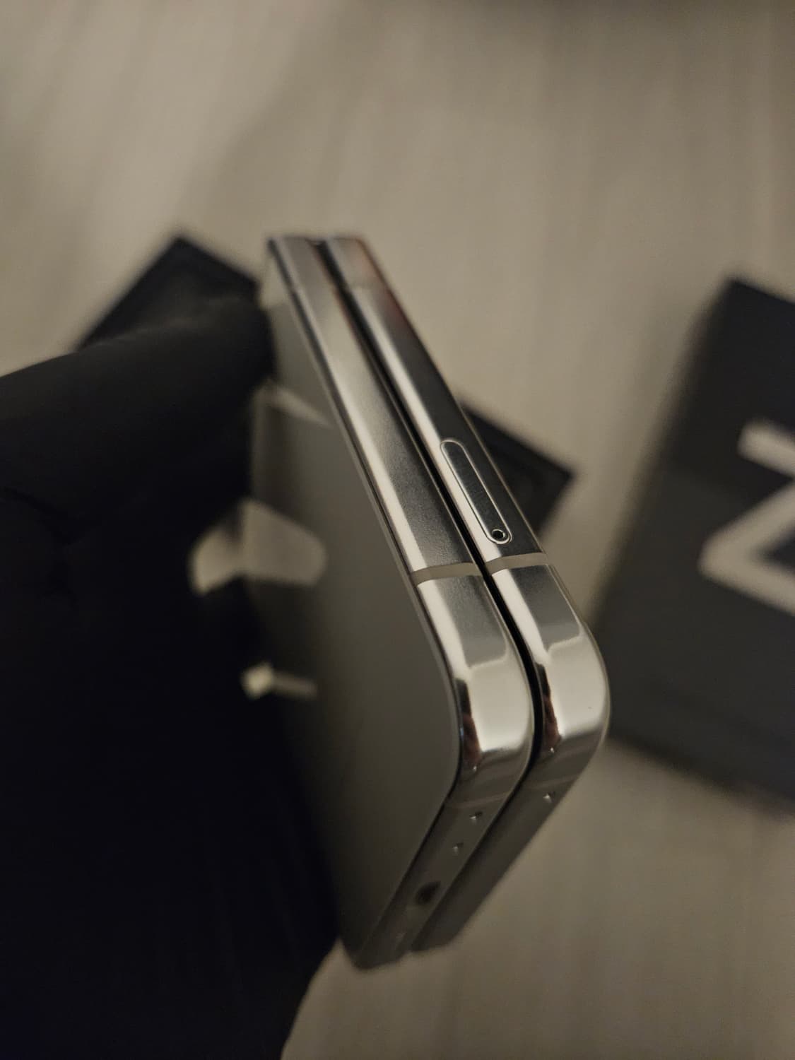 갤럭시 Z 플립5 크림 512gb 올갈이(올리퍼) 
 상품이미지3