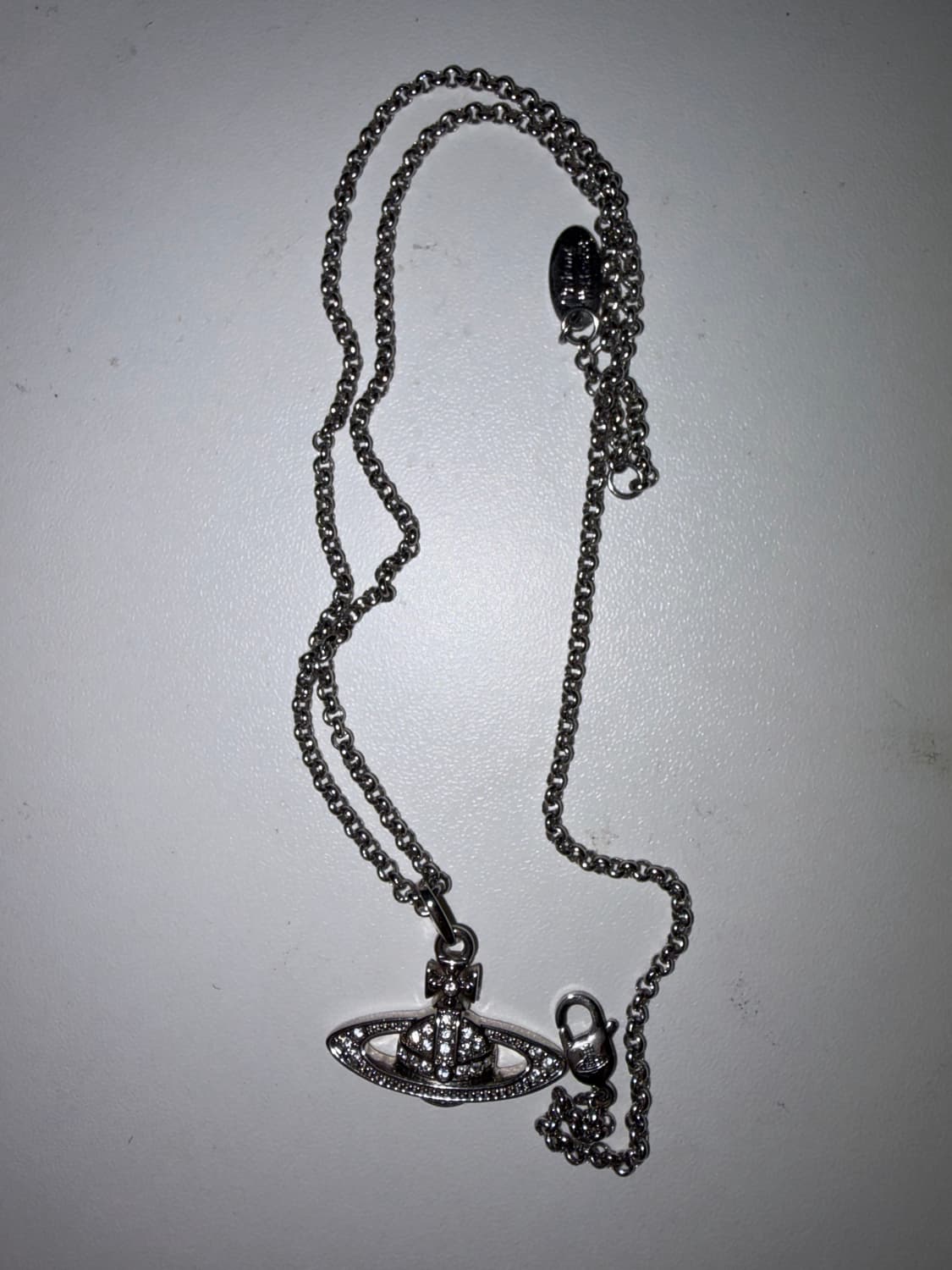 비비안웨스트우드 메이페어 바스 릴리프 펜던트 실버 상품이미지1