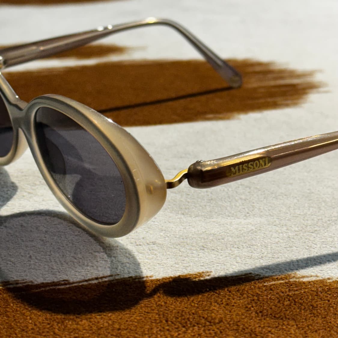 미쏘니 오벌 선글라스 베이지 (OS) 상품이미지3