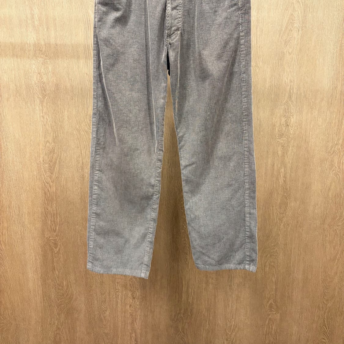 베르사체 진스 꾸뛰르 코듀로이 스트레이트 팬츠 로고 각인 디테일 브라운 상품이미지5