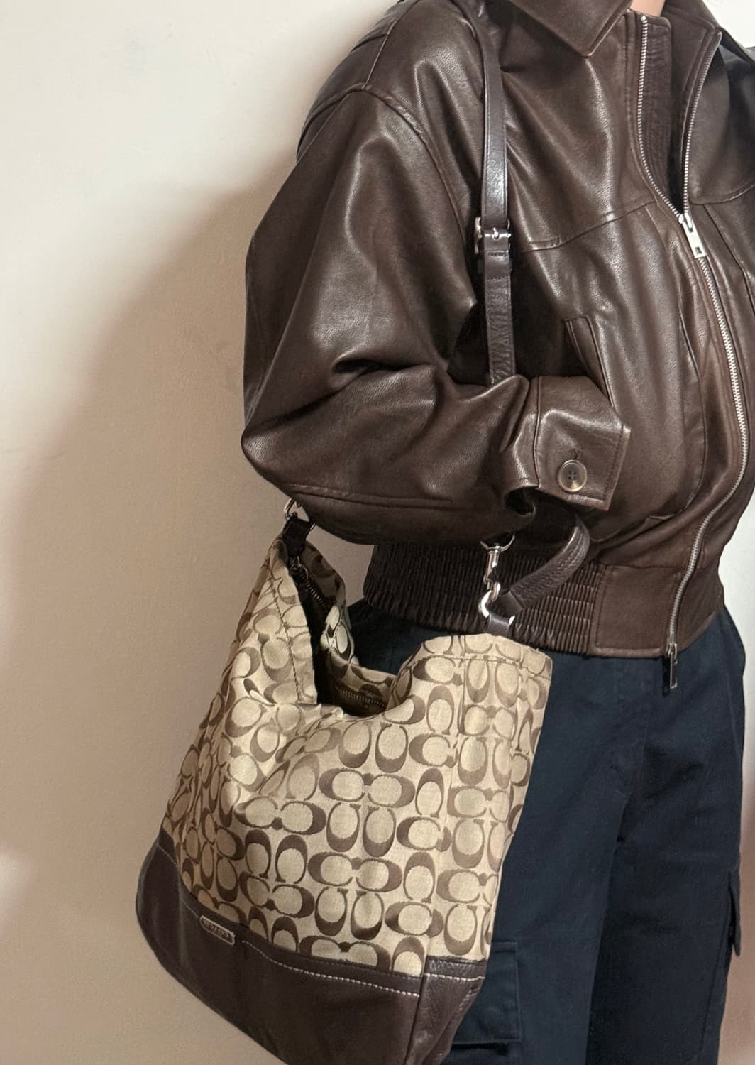 정품 코치 시그니처 캔버스 숄더백 브라운 상품이미지2