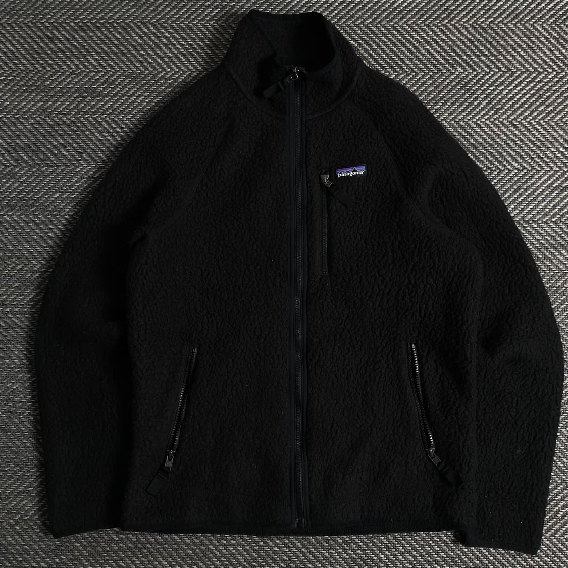 파타고니아 레트로 파일 블랙 플리스 자켓y 3638 상품이미지2