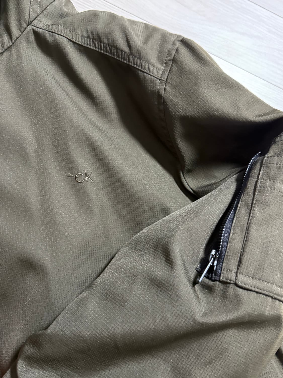 CK 캘빈클라인 카키색 후드 점퍼 상품이미지3