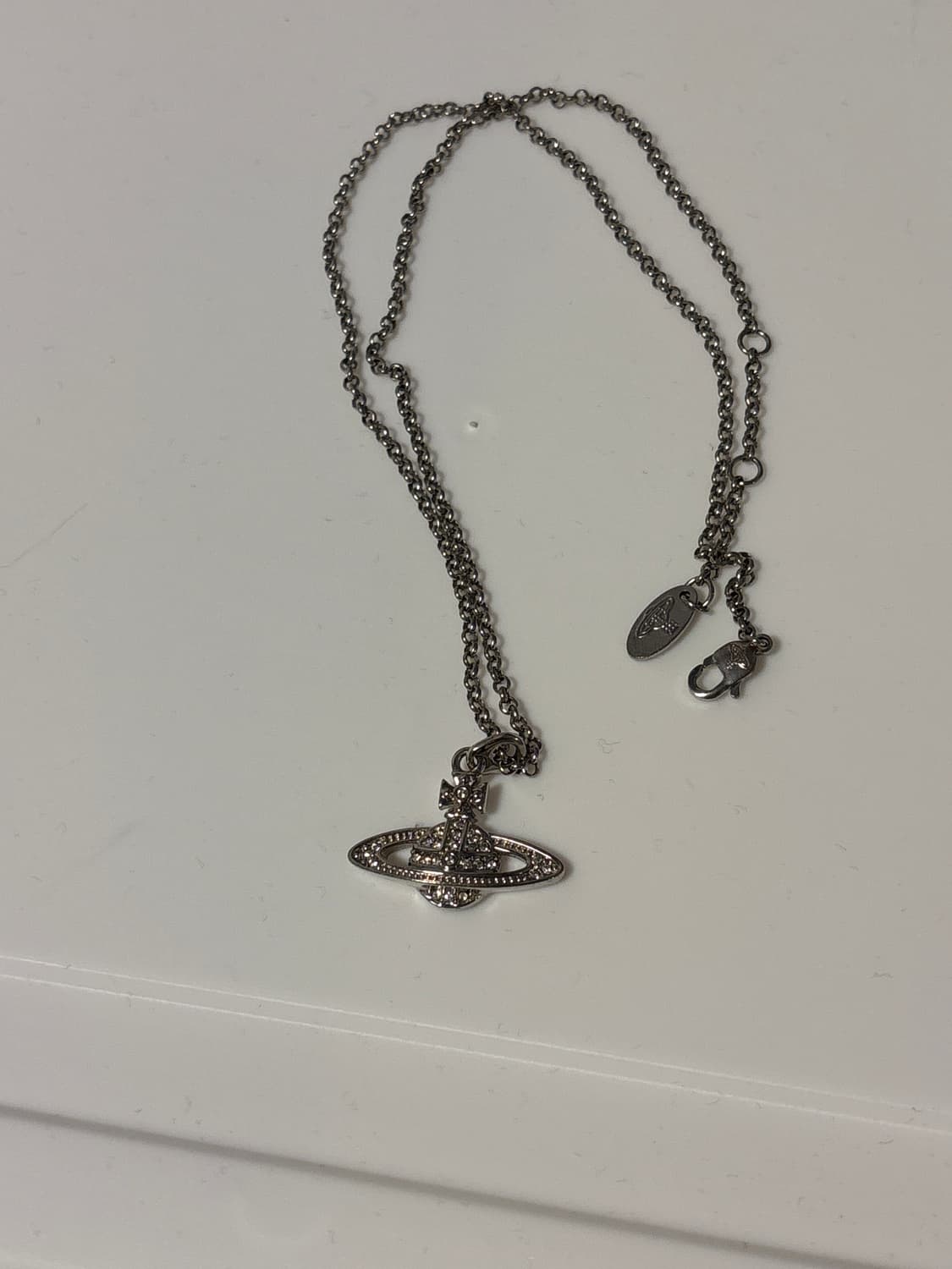 비비안웨스트우드 미니 바스 릴리프 팬던트 실버 상품이미지1