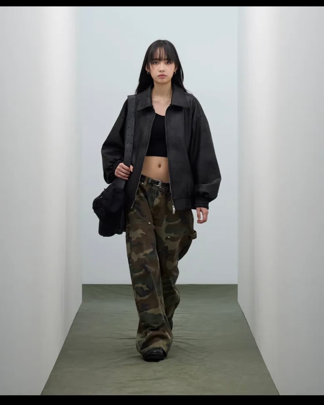 스탠다드 블루종 스웨이드 자켓 크랙 블랙 상품이미지1