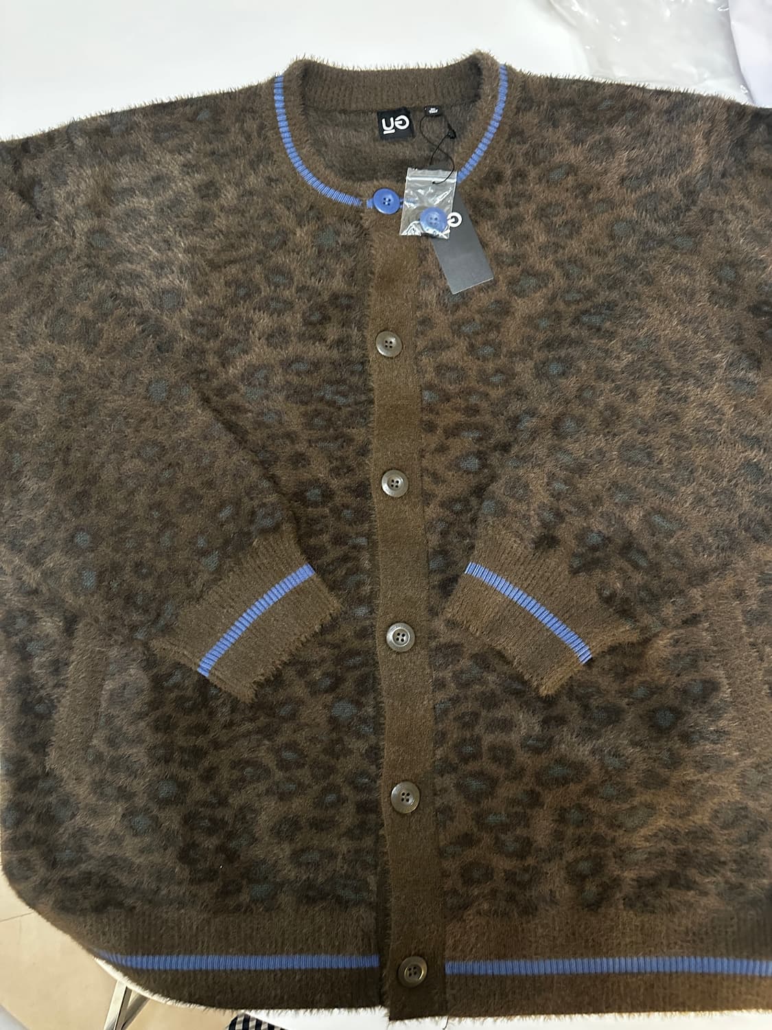 [3XL]GU x 언더커버 쉐기 크루넥 가디건 올리브 상품이미지3