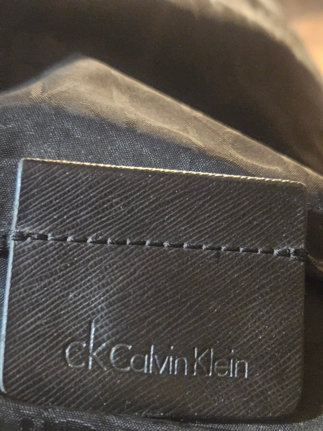 캘빈클라인(ck Calvin Klein)의 빈티지 자카드 메신저 백 상품이미지4