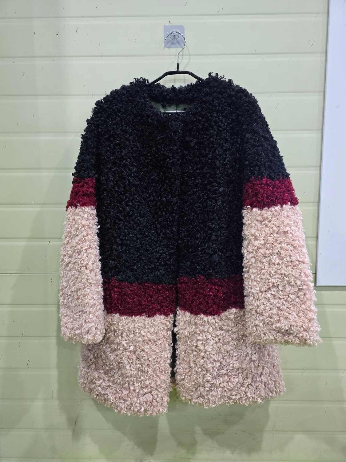 컬러 블록 퍼 코트 large 상품이미지1