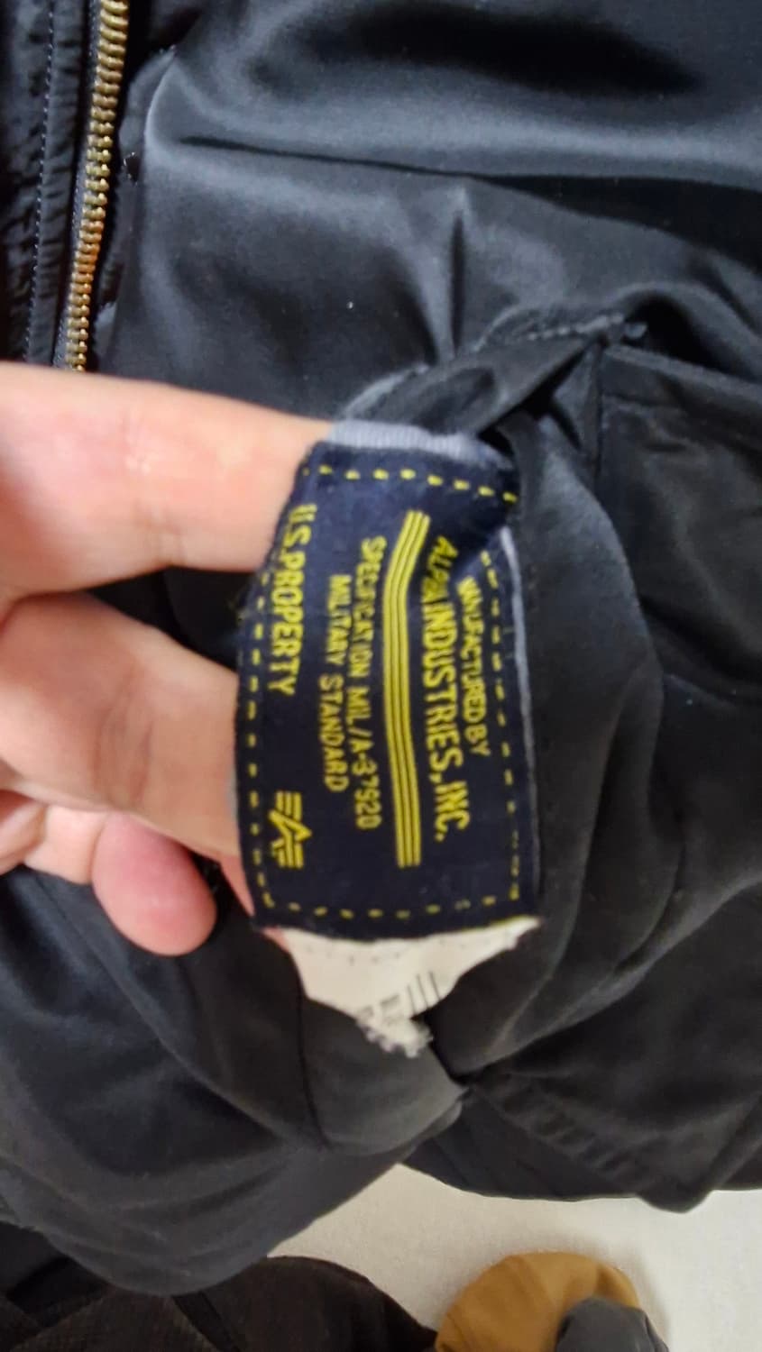 알파인더스트리 MA-1 블랙 항공점퍼 xs 상품이미지7