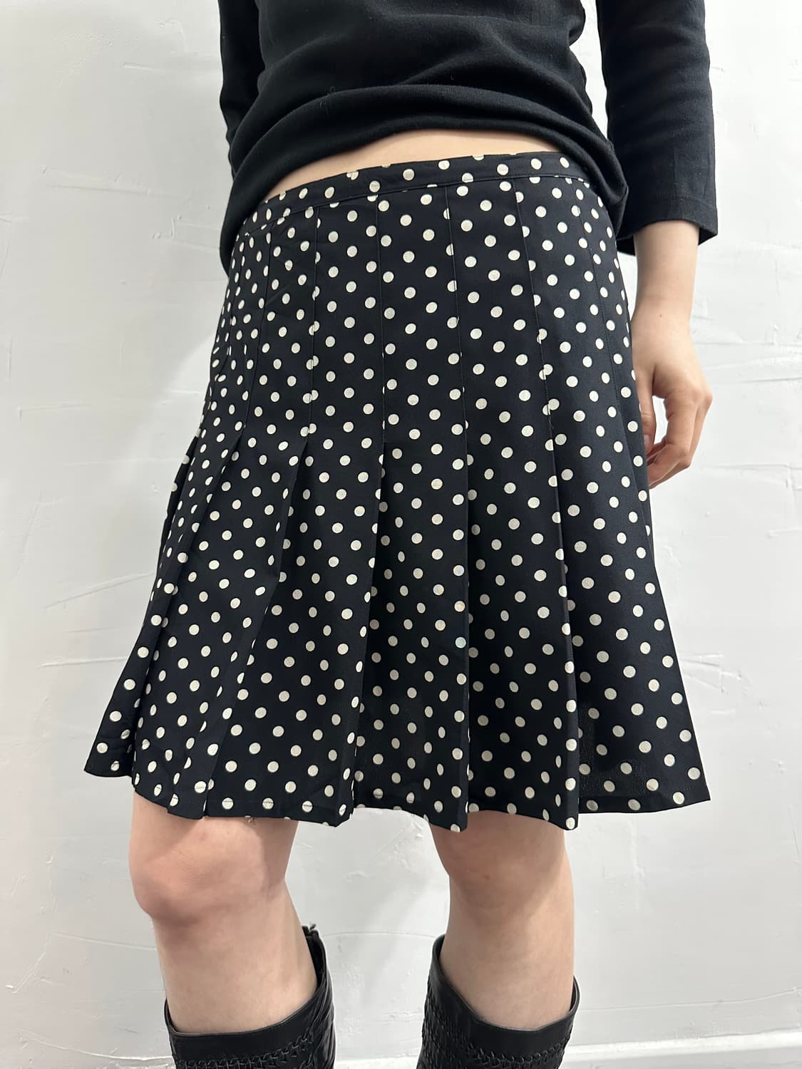 agnes b dot pleats mini skirt 상품이미지1