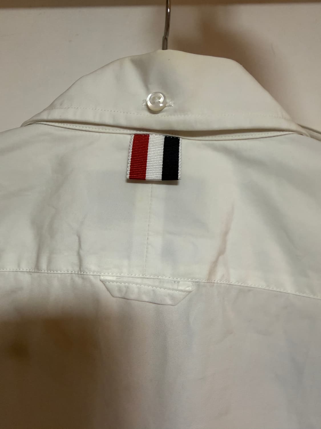 톰브라운 히든 RWB 트리밍 클래식 포플린 셔츠 (MWL010E 0311 상품이미지3