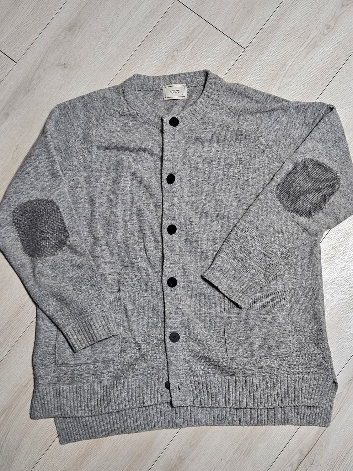 어나더오피스 Gentle Link Cardigan (Soft Gray) 상품이미지3