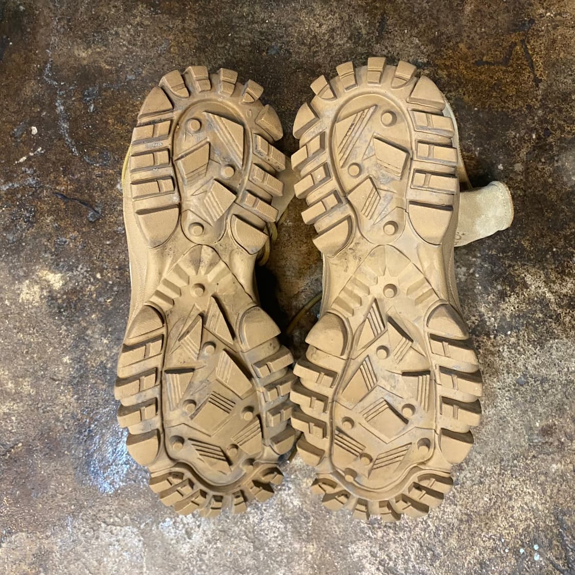 논네이티브 x 아식스 고어텍스 부츠 상품이미지7