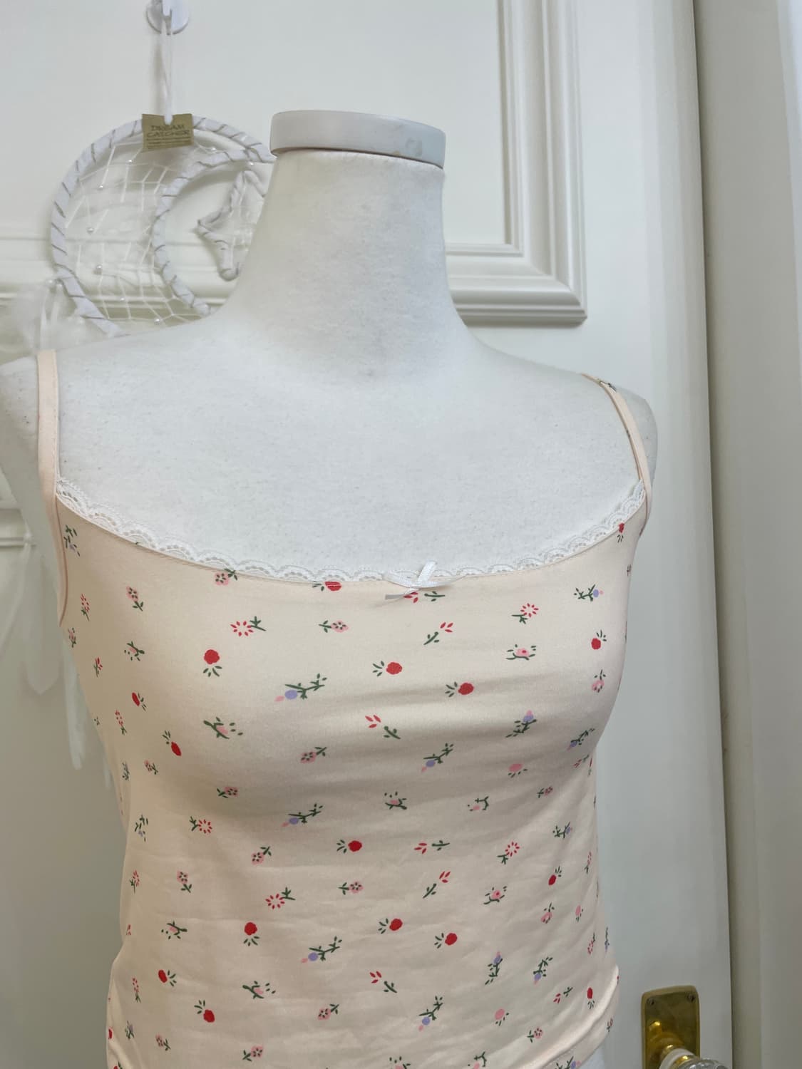 sheer coral lace point crop sleeveless 상품이미지5